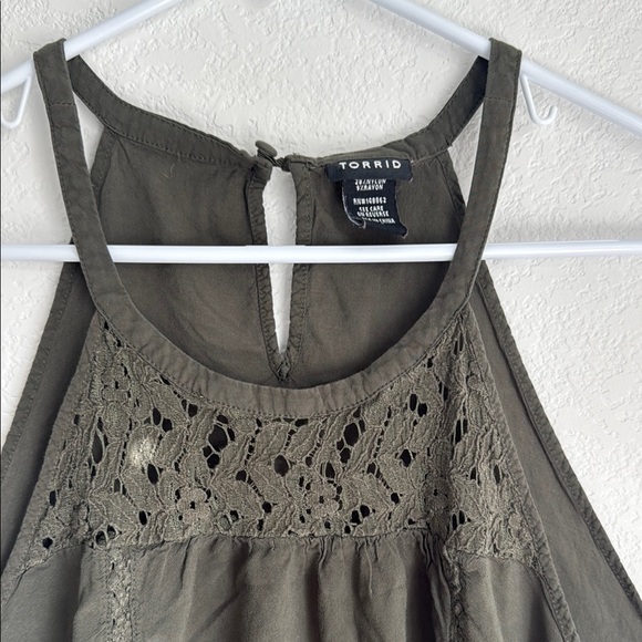 Torrid Green Asymmetrical Cut Out Tank Top - Picture 4 of 10